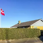 Awesome Home In Svaneke With Wifi *
