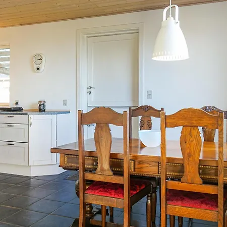 Awesome Home In Svaneke With Wifi Hébergement de vacances Svaneke