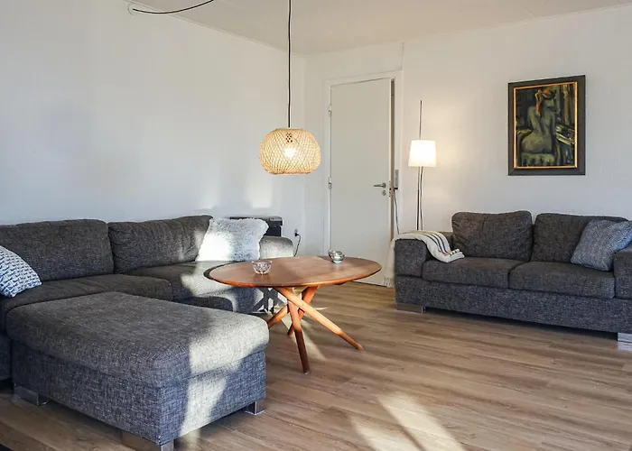 Awesome Home In Svaneke With Wifi スヴァネケ